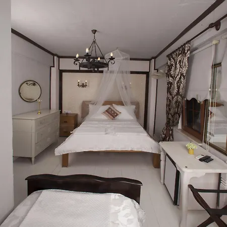 Hotel Iola