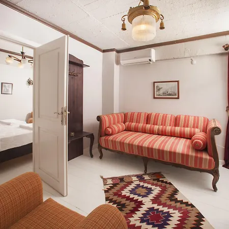 Ξενοδοχείο Iola