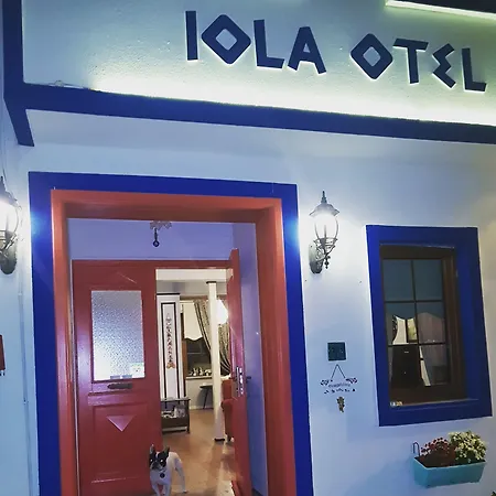 Iola 4* Bozcaada